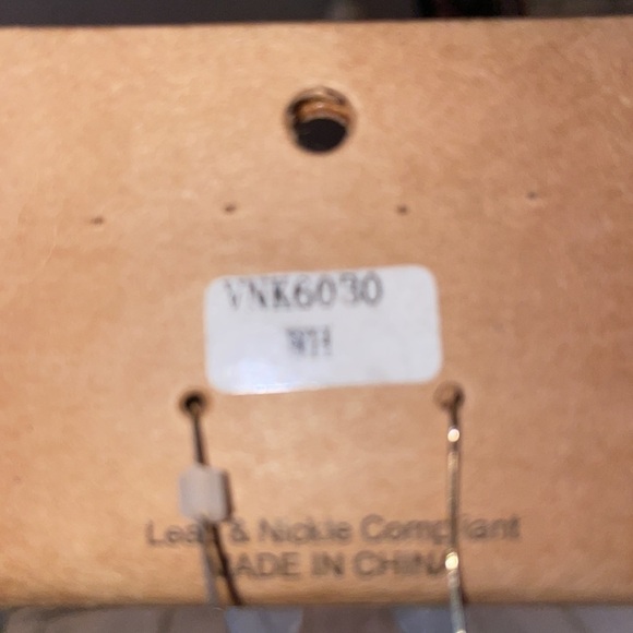 Foxy collection white milky dangle bead earrings - Picture 5 of 5